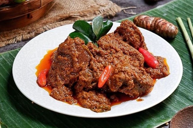 Risiko Terlalu Sering Mengonsumsi Rendang: Apa Bahayanya?