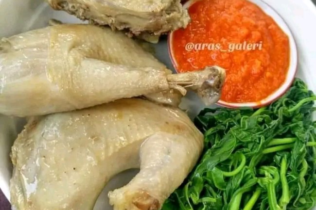Mencicipi Ayam Pop: Hidangan Padang yang Lembut dan Gurih