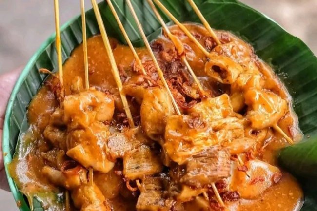 Sate Padang: Menyantap Kelezatan Pedas dan Gurih