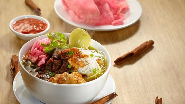 Soto Padang: Hidangan Berkuah yang Menghangatkan dari Rajo Minang