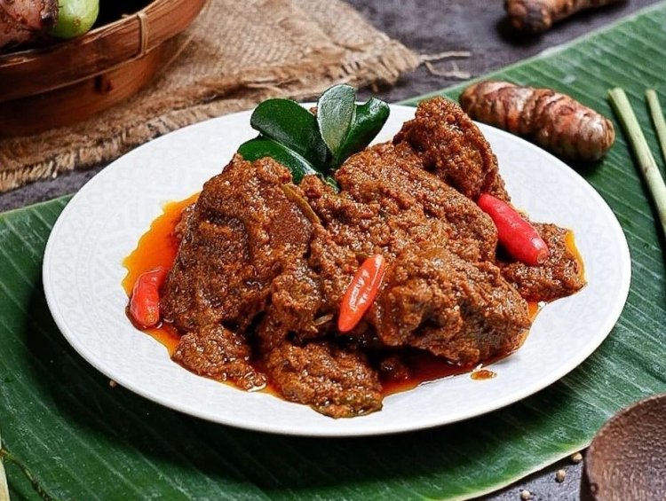 Risiko Terlalu Sering Mengonsumsi Rendang: Apa Bahayanya?