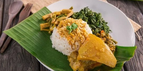 Keistimewaan Daun Singkong dalam Masakan Padang: Makna dan Pentingnya yang Tak Terbantahkan