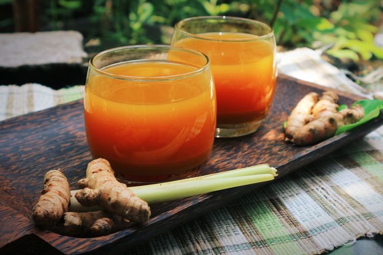 Minuman Jamu Kunyit Asam dalam Catering Modern