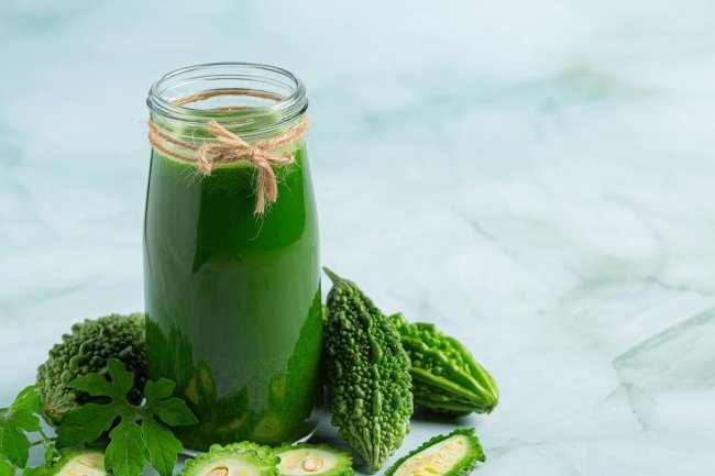 Mengatasi Diabetes dengan Segelas Jus Pare Setiap Hari