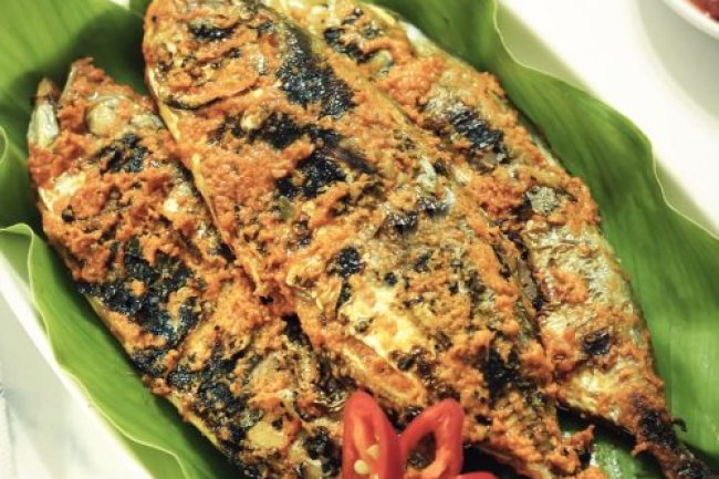 Ikan Pari Panggang: Menu Seafood Khas Padang yang Wajib Dicoba