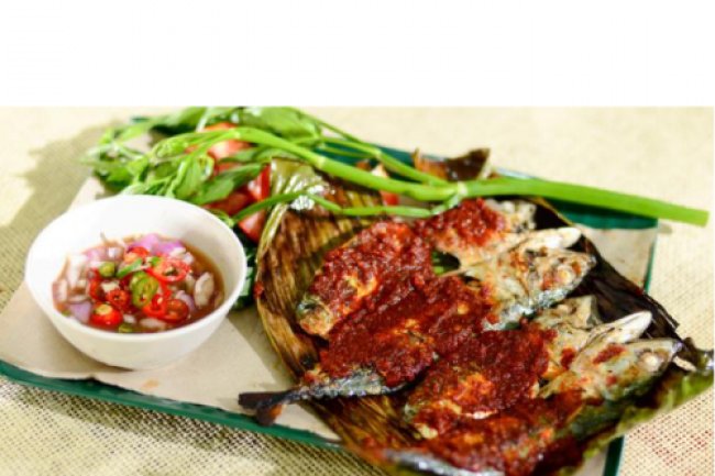 Mencicipi Ikan Pari Sambal Lado Hijau: Menu Nasi Padang dengan Cita Rasa Khas