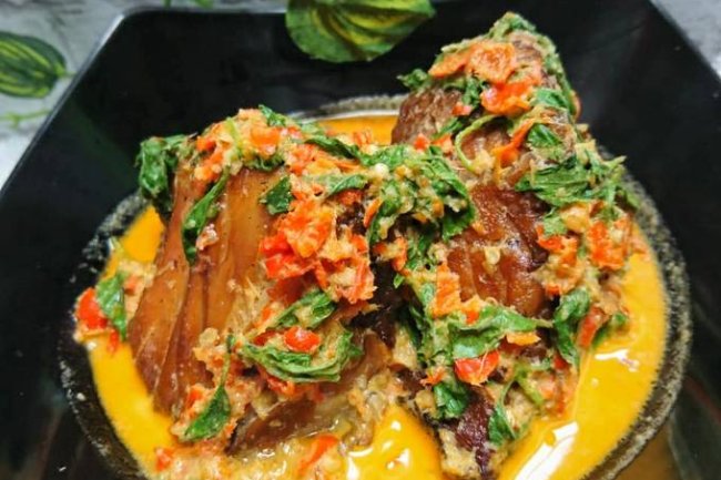 Ikan Pari Masak Santan: Menu Spesial Rumah Makan Padang yang Menggugah Selera