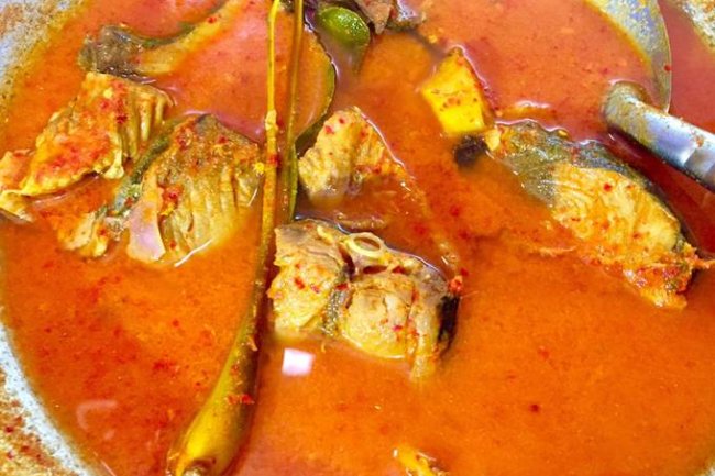 Kisah di Balik Ikan Asam Padeh: Sejarah dan Tradisi dari Padang