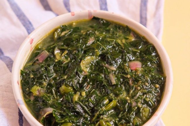 Kenapa Pucuk Ubi Tumbuk Menjadi Salah Satu Masakan Ikonik Padang?