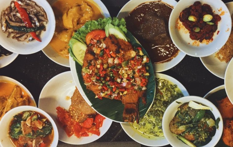 Kombinasi Unik: Chinese Food dalam Menu Resto Nasi Padang