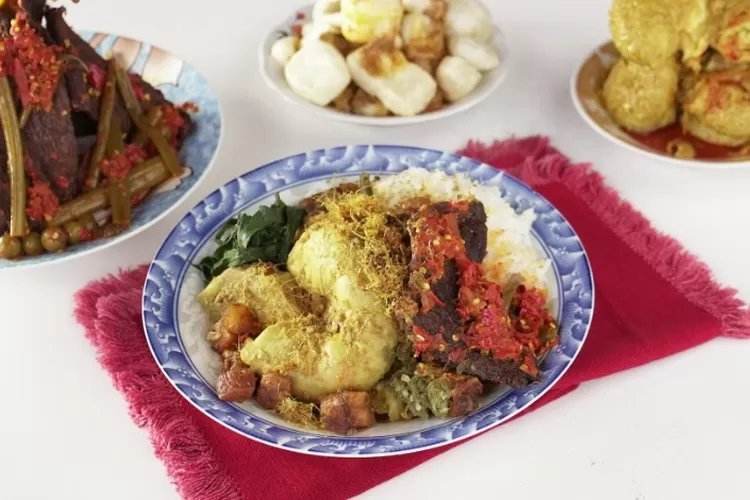 Kelezatan Nasi Padang Seafood: Menyantap Khasanah Laut dari Ranah Minang