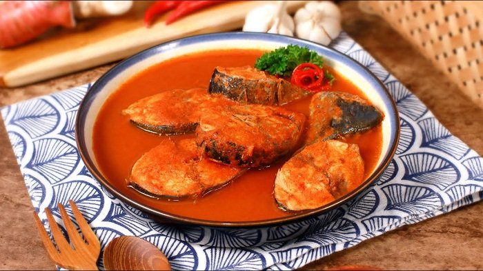 Kelezatan Ikan Pari Gulai Asam Padeh di Rumah Makan Padang