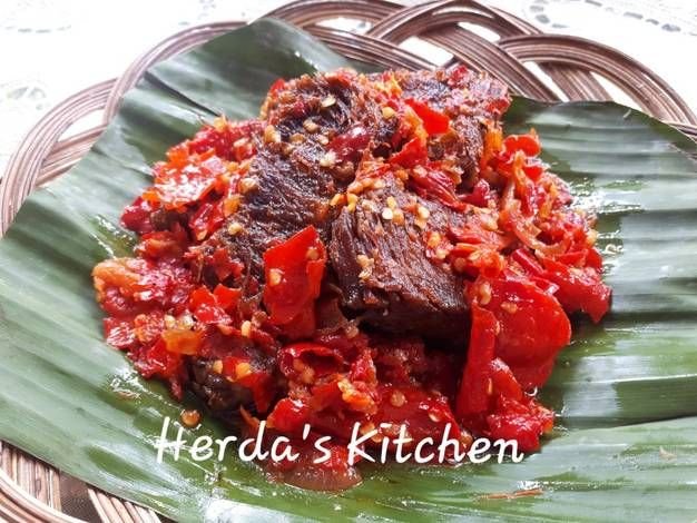 Dendeng Balado: Hidangan Pedas Gurih Khas Padang yang Memikat Lidah