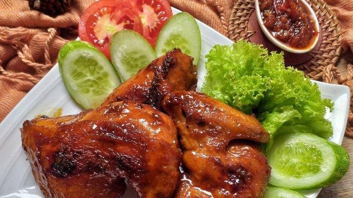 Sensasi Rasa Lembut Ayam Pop: Makanan Tradisional Padang yang Mendunia