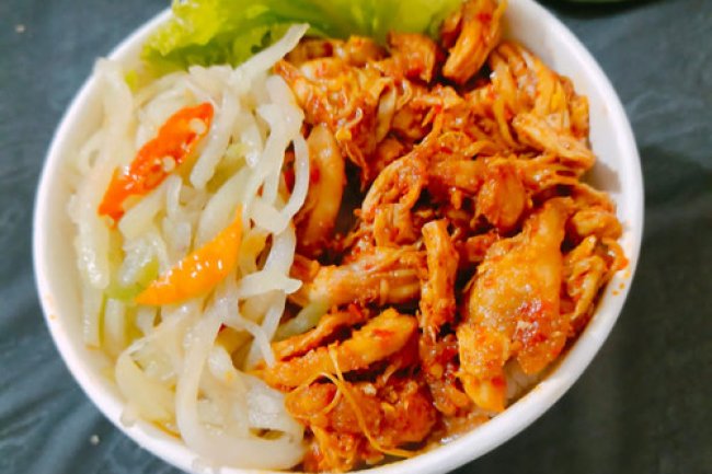 Membuat Rice Box dengan Lauk Tradisional Indonesia