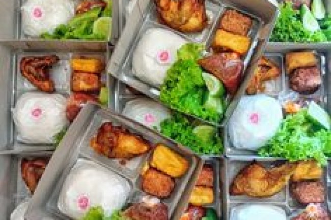 Rice Box Vegan dengan Bahan-bahan Lokal