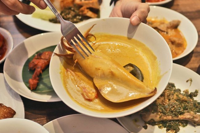 Rumah Makan Padang di Bandung dengan Layanan Pesan Antar Terbaik