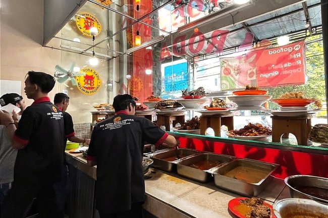 Mencari Rumah Makan Padang dengan Interior Modern di Bandung? Ini Tempatnya