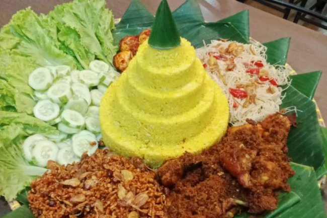 Rumah Makan Padang Tersembunyi di Bandung dengan Cita Rasa Menggoda