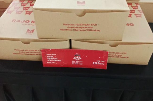 Tempat Terbaik Menikmati Masakan Padang di Kawasan Wisata Bandung