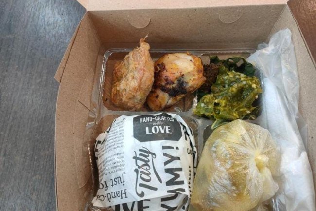 Rumah Makan Padang di Bandung yang Selalu Ramai Pengunjung