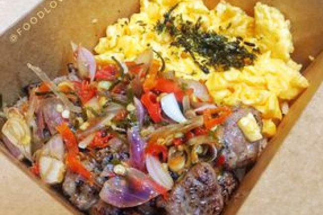 Rice Box Padang: Sajian Tradisional dalam Setiap Gigitan
