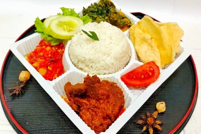 Kuliner Padang dengan Bumbu Rahasia di Rumah Makan Terkenal Bandung
