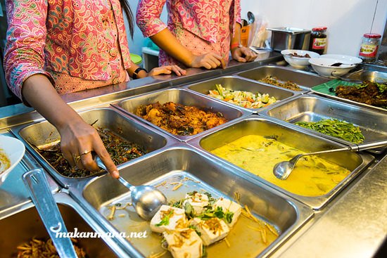 Tips Memilih Catering Masakan Padang untuk Acara Anda