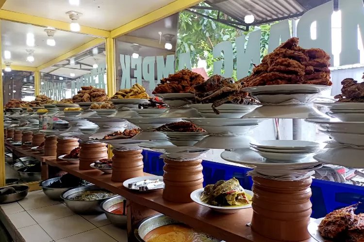 Menikmati Cita Rasa Otentik di Rumah Makan Padang Terbaik di Bandung