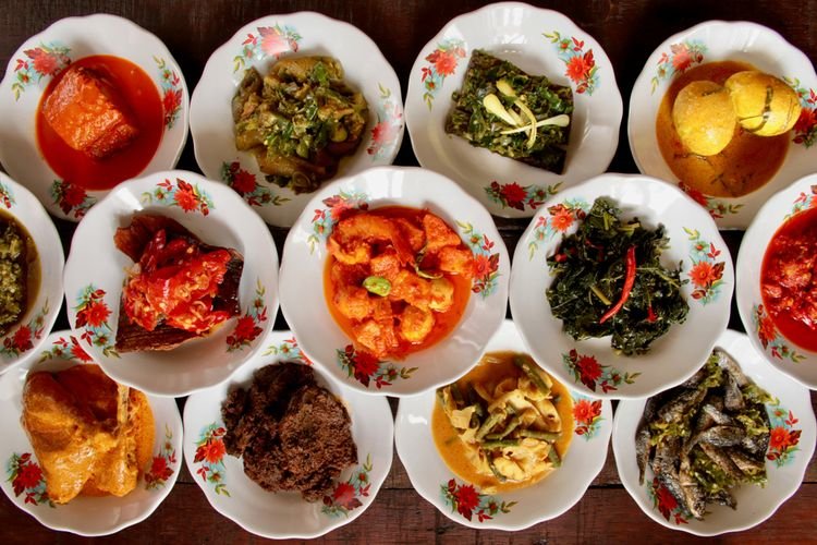 Sensasi Pedas di Rumah Makan Padang Autentik Bandung