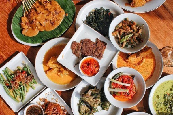 Tempat Sarapan Nasi Padang Terenak di Bandung