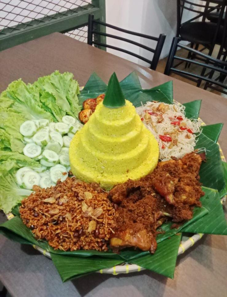 Rumah Makan Padang di Bandung dengan Menu Spesial Setiap Hari