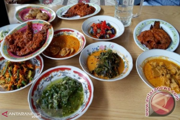 Tempat Makan Padang di Bandung yang Terkenal dengan Sambal Balado Pedasnya