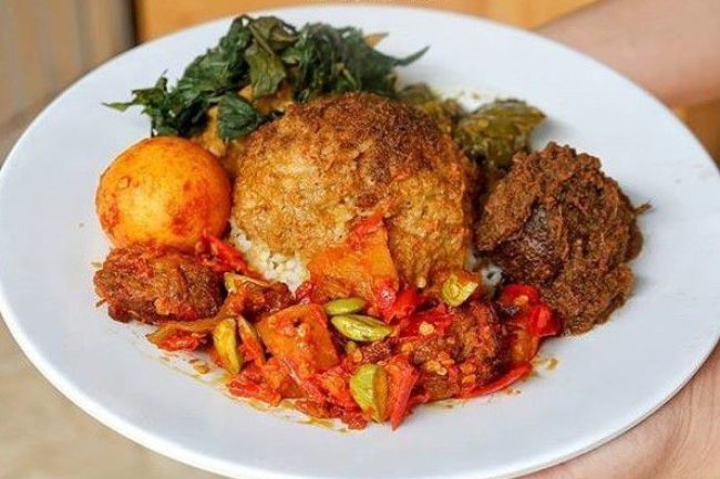 Paket Nasi Padang untuk Acara Pesta: Beragam Pilihan Menu Menggugah Selera