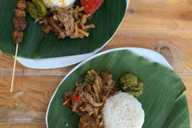 Paket Nasi Padang: Mewah namun Terjangkau untuk Acara Formal