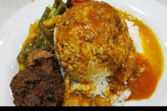 Nasi Padang Hits: Komplet, Cepat, Puas