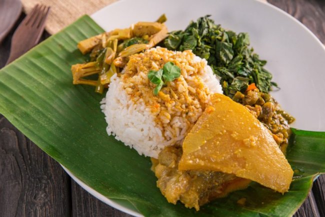 Sambal Lado Hijau: Nasi Padang untuk Si Pedas