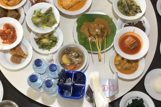 Box Catering Padang: Pengalaman Kuliner yang Tak Terlupakan