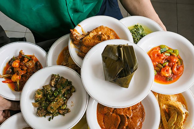 Pilihan Menu Box Catering Padang untuk Acara Resepsi Pernikahan