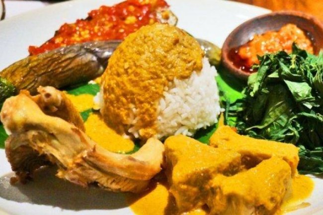 Mengapa Paket Nasi Padang Selalu Jadi Pilihan untuk Pecinta Kuliner?