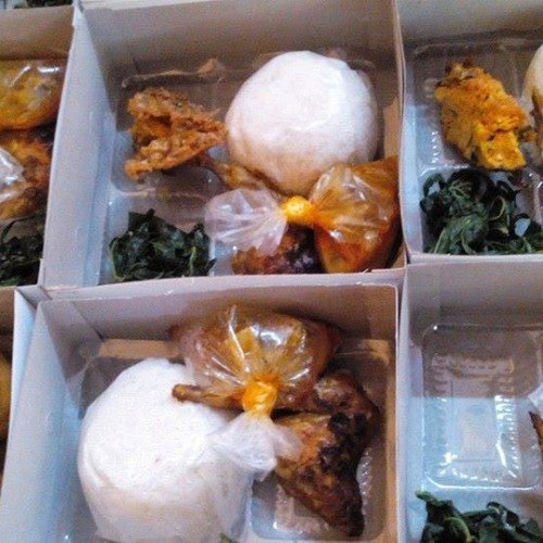 Paket Nasi Padang: Solusi Praktis untuk Pesta Ulang Tahun