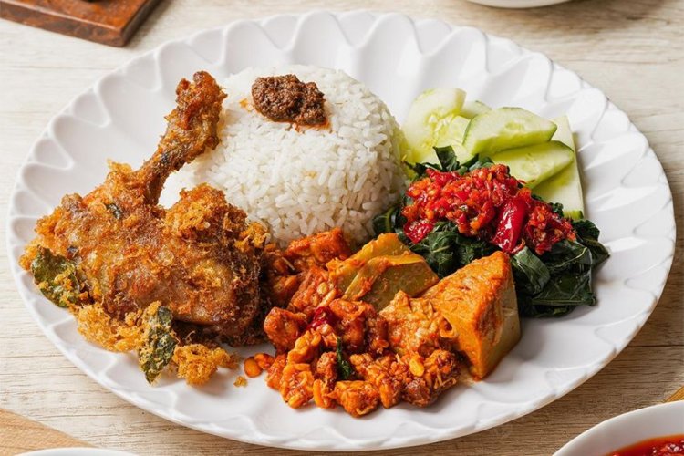 Paket Nasi Padang untuk Acara Resepsi Pernikahan Modern