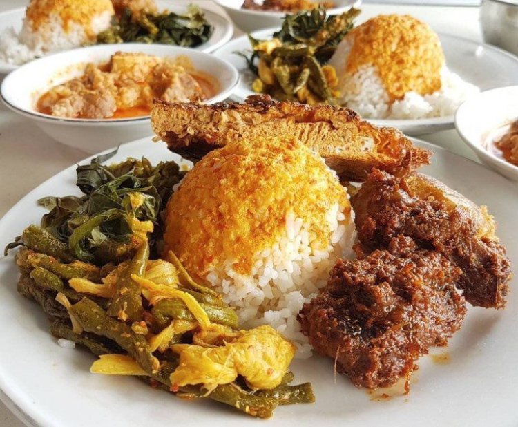 Paket Nasi Padang Pilihan untuk Acara Tahunan Keluarga