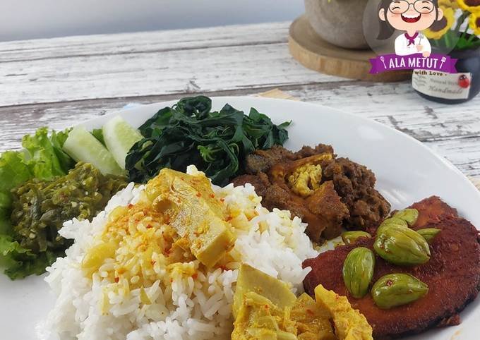 Pilihan Paket Nasi Padang untuk Acara Tahun Baru