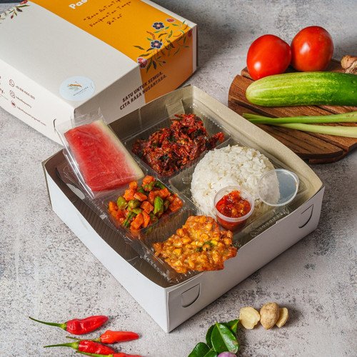 Paket Nasi Padang untuk Acara Charity: Nikmat dan Bermakna