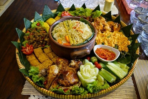 Paket Nasi Padang untuk Acara Kelompok Studi