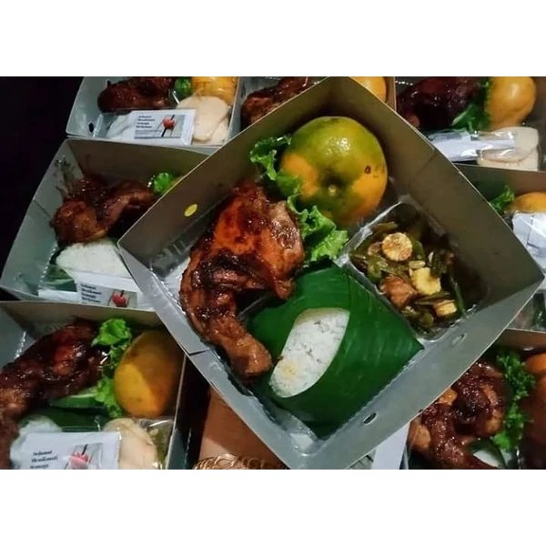 Padang Emas: Nasi Padang Premium dengan Rendang Istimewa