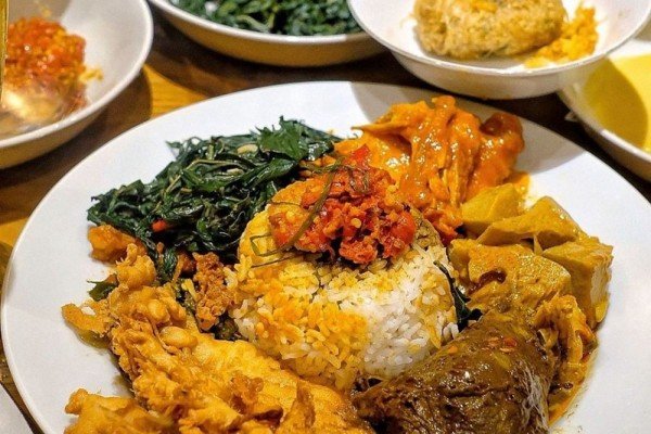 Bagaimana Memilih Paket Nasi Padang yang Pas untuk Anda?