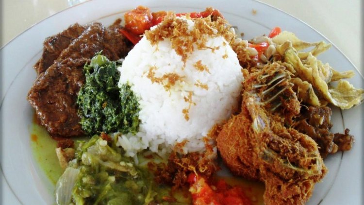 5 Restoran Nasi Padang dengan Paket Terlengkap di Kota Anda