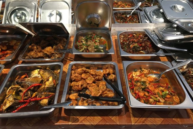 Kenapa Masakan Padang Selalu Jadi Favorit dalam Acara?